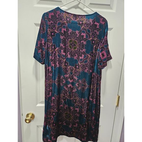 Sundance Nomi Printed Velvet Shift Dress V-Neck Short Sleeve Rayon Silk Size M - Picture 4 of 6